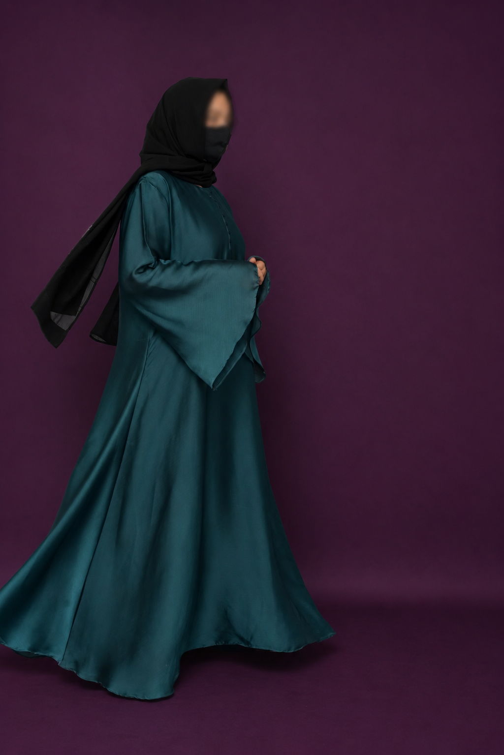 Deep Green Lightweight Kimono in Premium Dubai Fabric for Effortless Layering